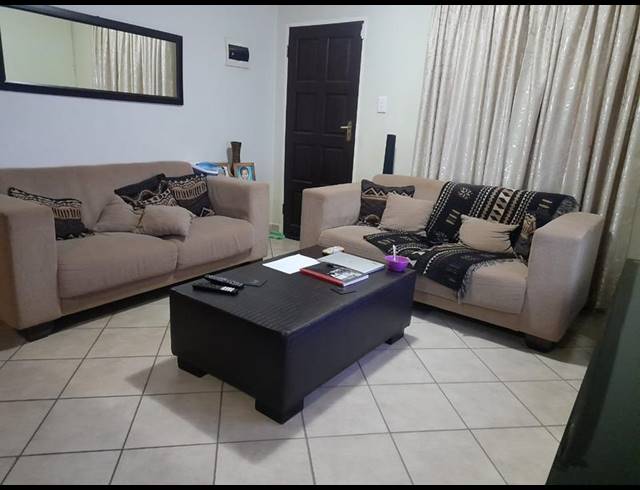 2 BEDROOM HOUSE FOR SALE IN THE ORCHARDS